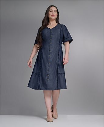 macys a line dresses Women's Knee Length A-Line The dress is the perfect ensemble for any special occasion Macy Dress: Navy Floral XXS