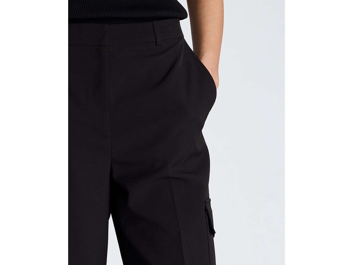 Женские шорты Kenneth Cole High-Rise Wide-Leg Cargo, цвет: Чёрный — фото 4