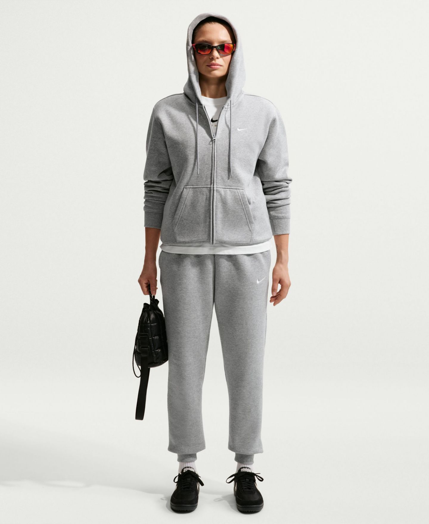 Женские брюки Nike Studio Fleece Medium Weight Mid-Rise, цвет: Меланжевый серый / Молочный — фото 2