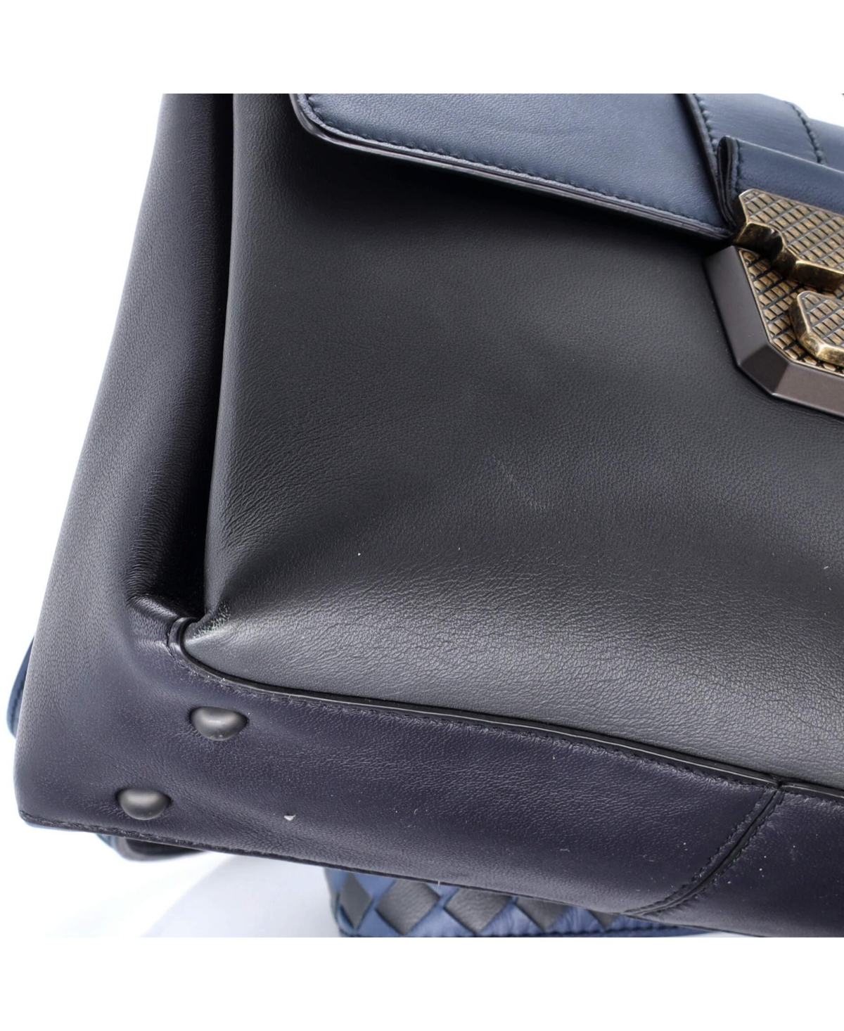 Pre-Owned Bottega Veneta Small Piazza Top Handle Bag Leather with Intrecciato Detail