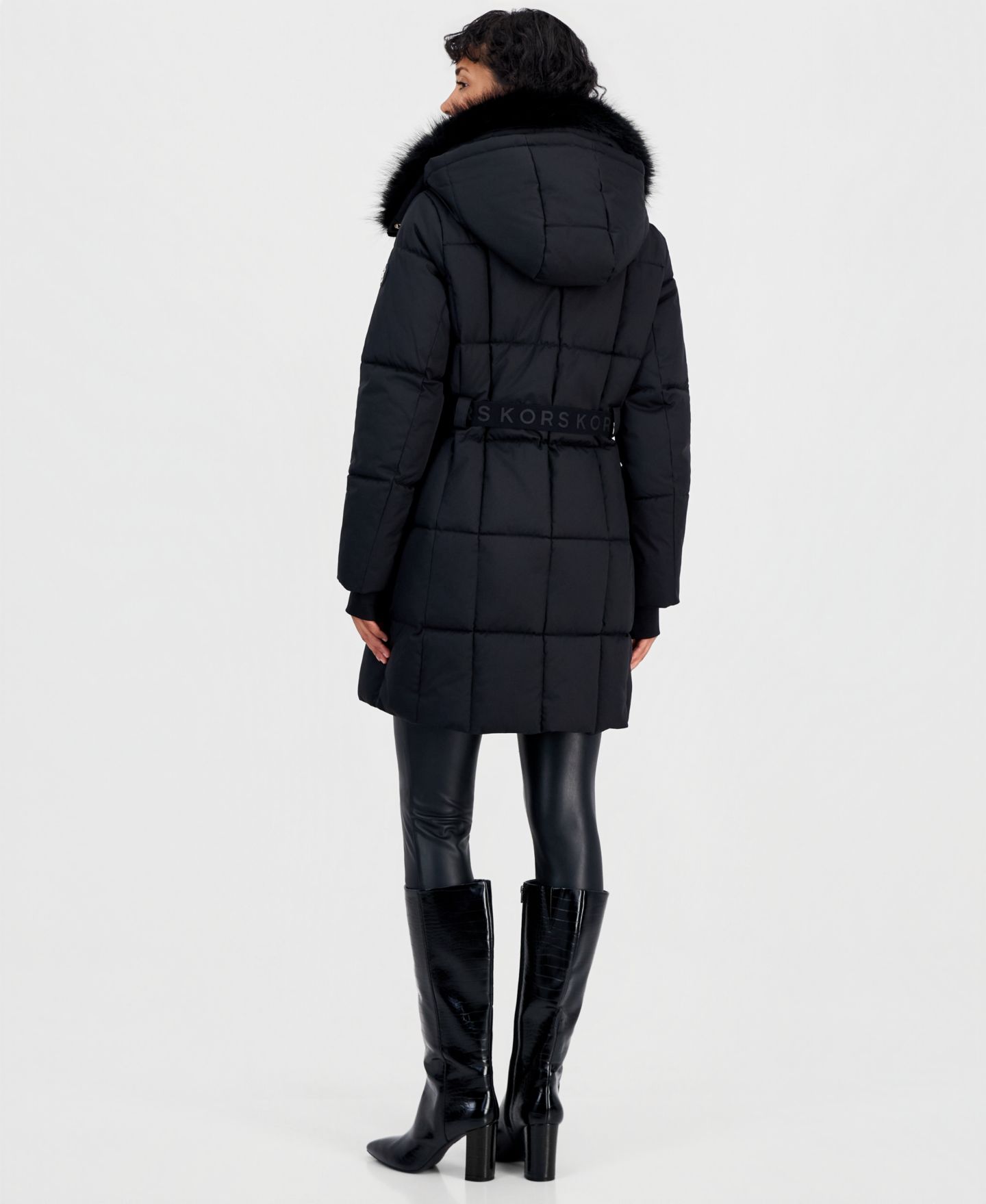 Женская куртка Michael Kors Hooded Quilted Faux-Fur-Trim Puffer, цвет: Чёрный — фото 2
