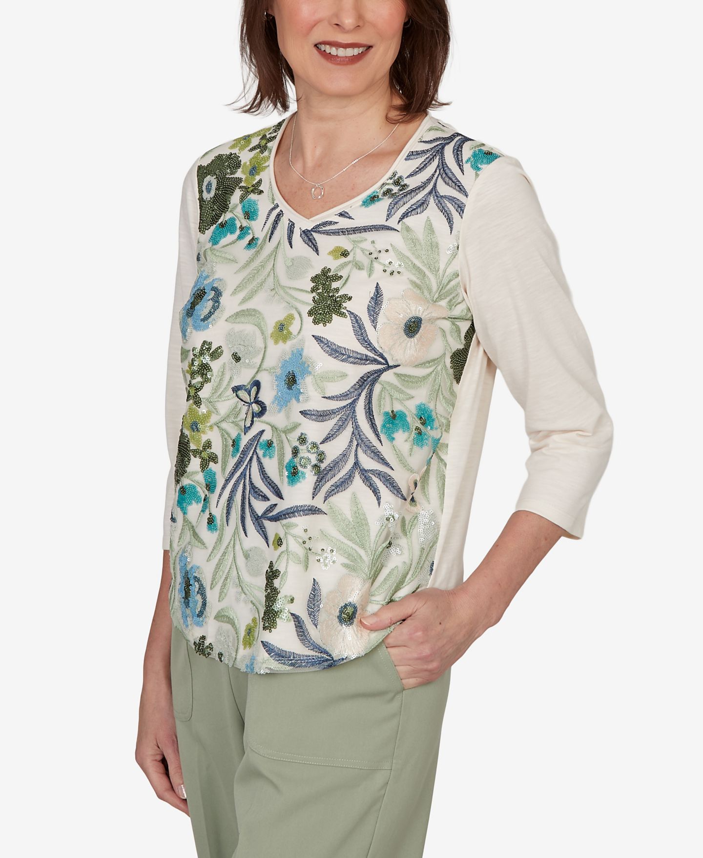 Женский топ Alfred Dunner Petite Sequined Floral Mesh Overlay Knit, цвет: Слоновая кость — фото 2