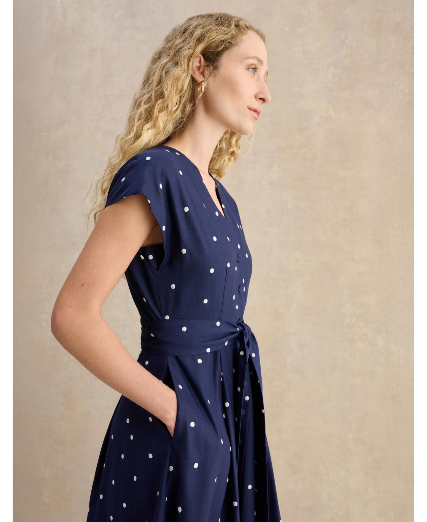 Женское платье Hobbs London Samantha Polka Dot Midi, цвет: Midnightivory — фото 2