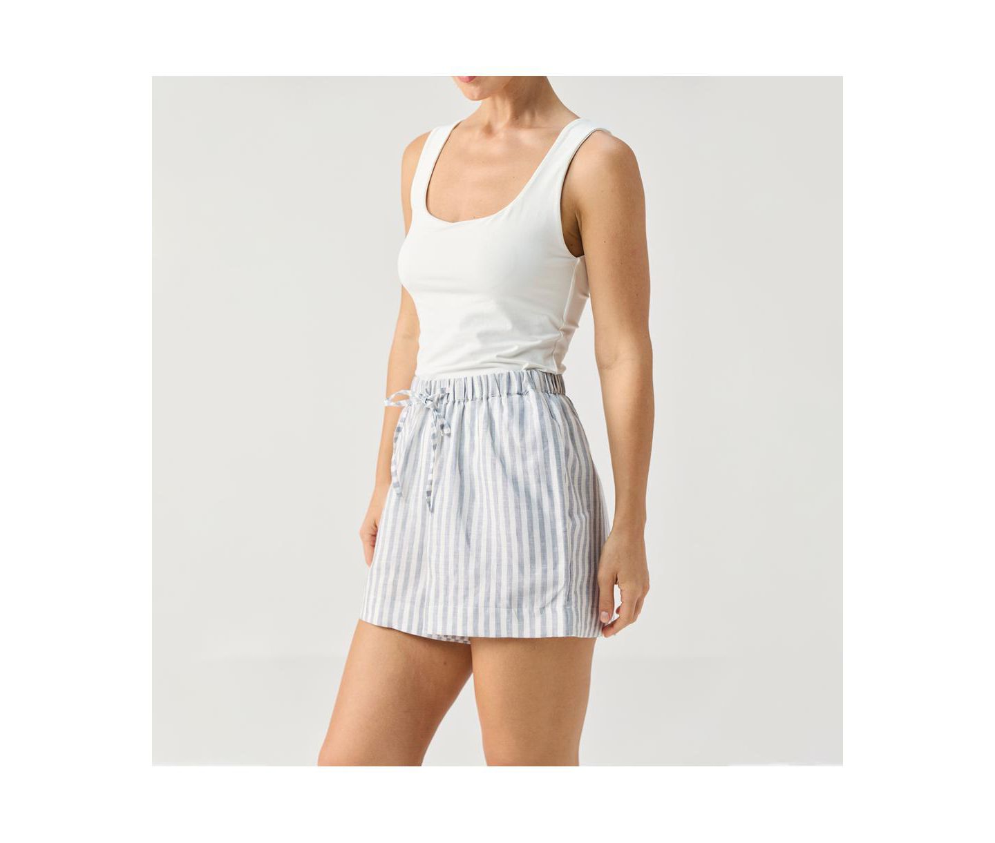 Женские шорты Reistor Striped Linen Drawstring Relaxed, цвет: Полосатый льняной — фото 5