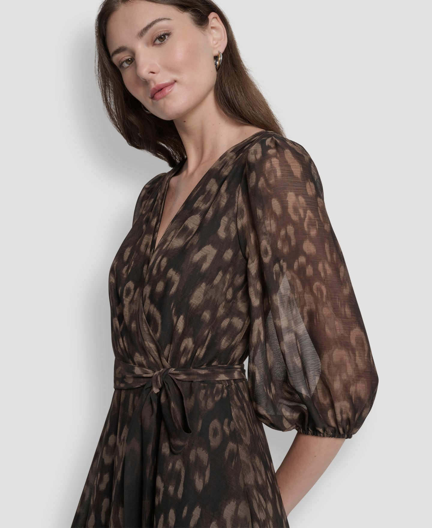 Женское платье DKNY Printed V-Neck Midi, цвет: Шоколадный коричневый разноцветный — фото 4