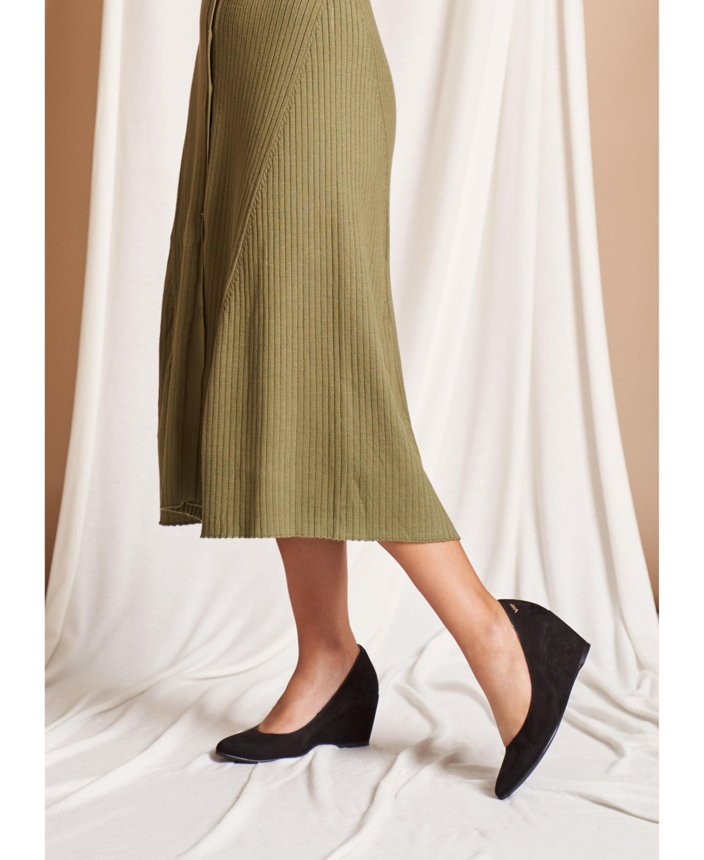 Женские сандалии VISCATA Verona Suede Wedges, цвет: Чёрный — фото 6
