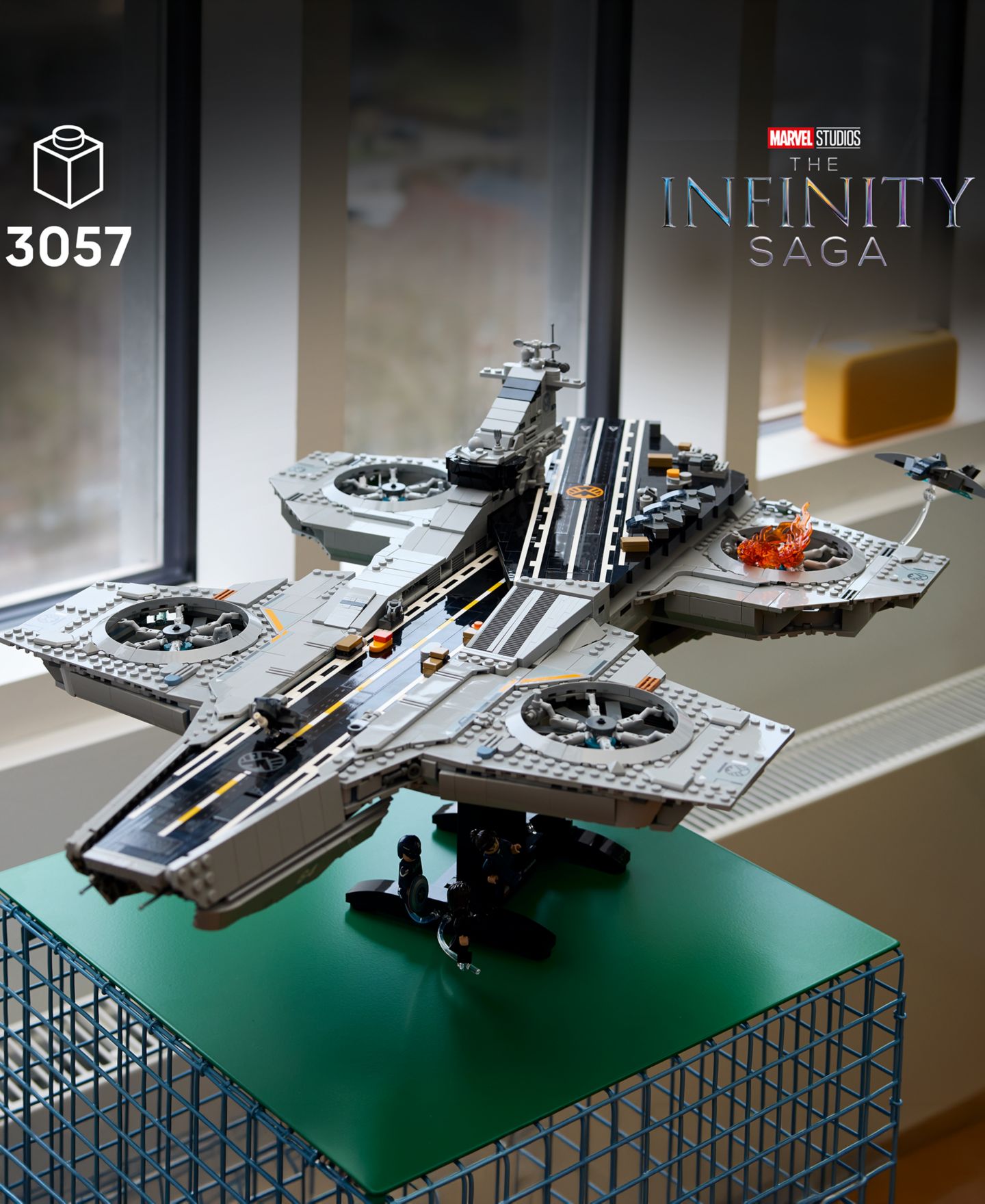 Детский конструктор LEGO® Marvel S.H.I.E.L.D. Helicarrier 76354 3,057-Piece Building Set, Ages 18+ — фото 5