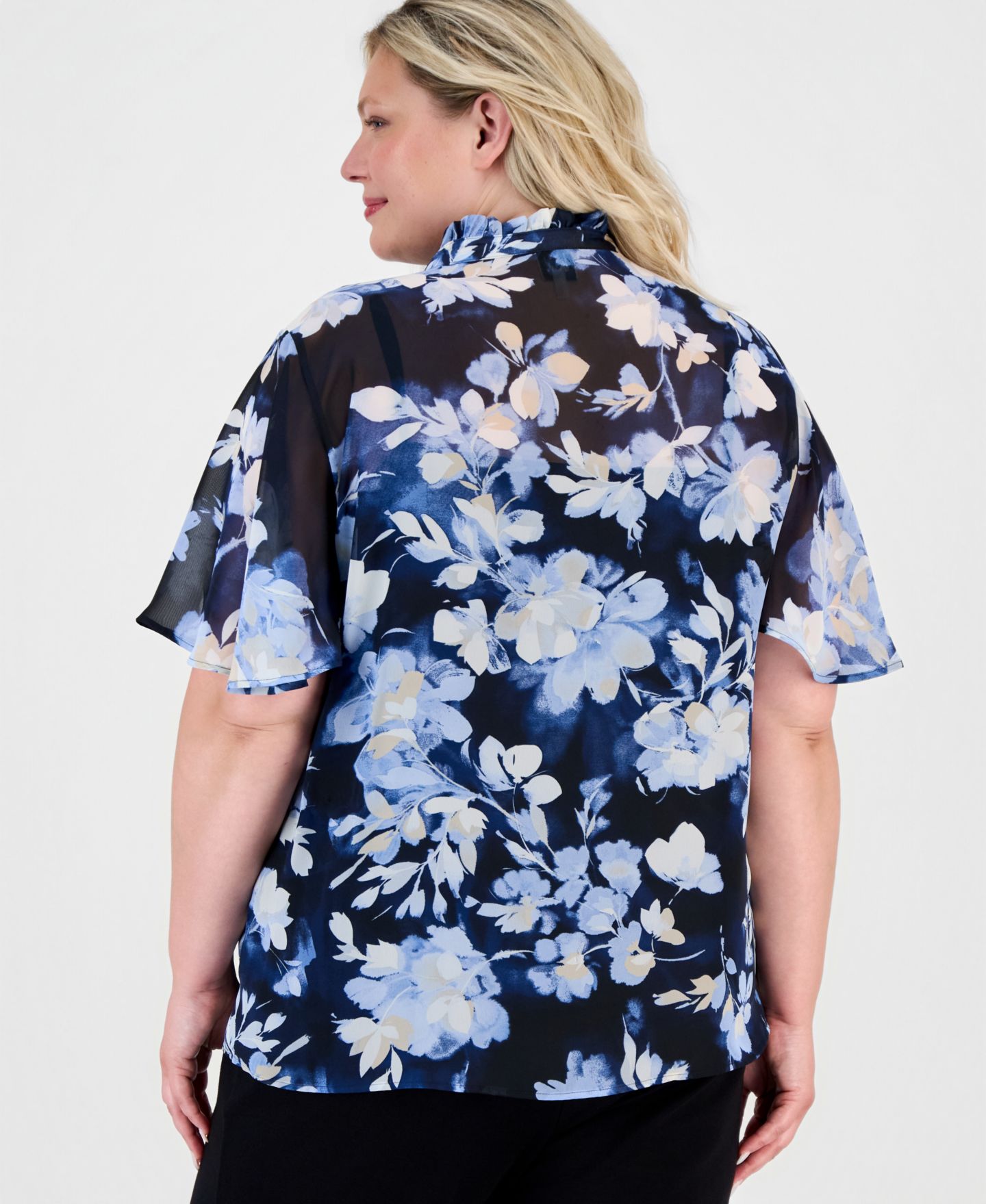 Женская блузка Anne Klein Plus Size Pleated-Placket Flutter-Sleeve, цвет: Синий разноцветный — фото 2