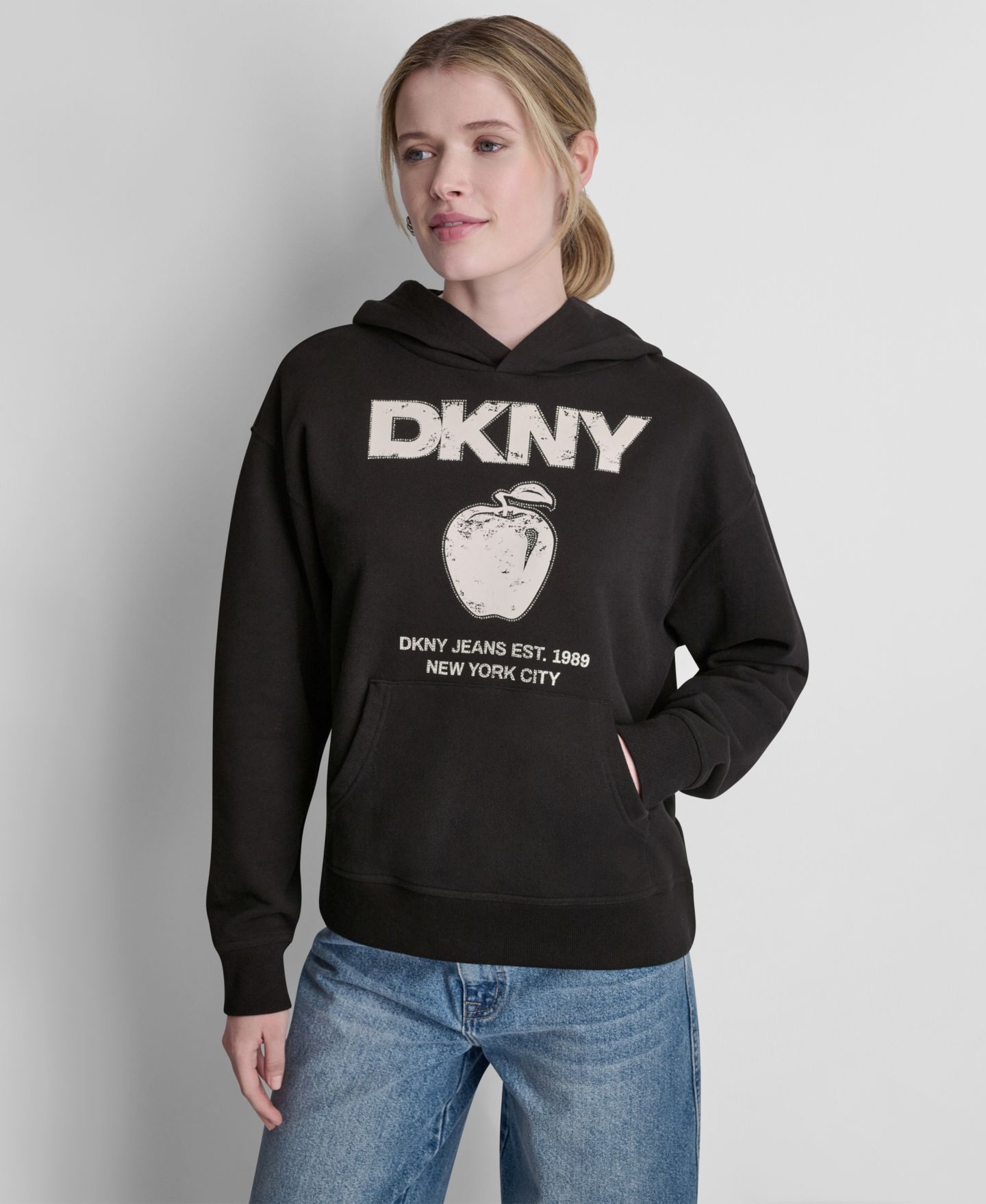 Женское худи DKNY Jeans Long-Sleeve DKNY Big Apple Rhinestone Flocking Logo Hooded, цвет: Чёрный / Сливочный — фото 1