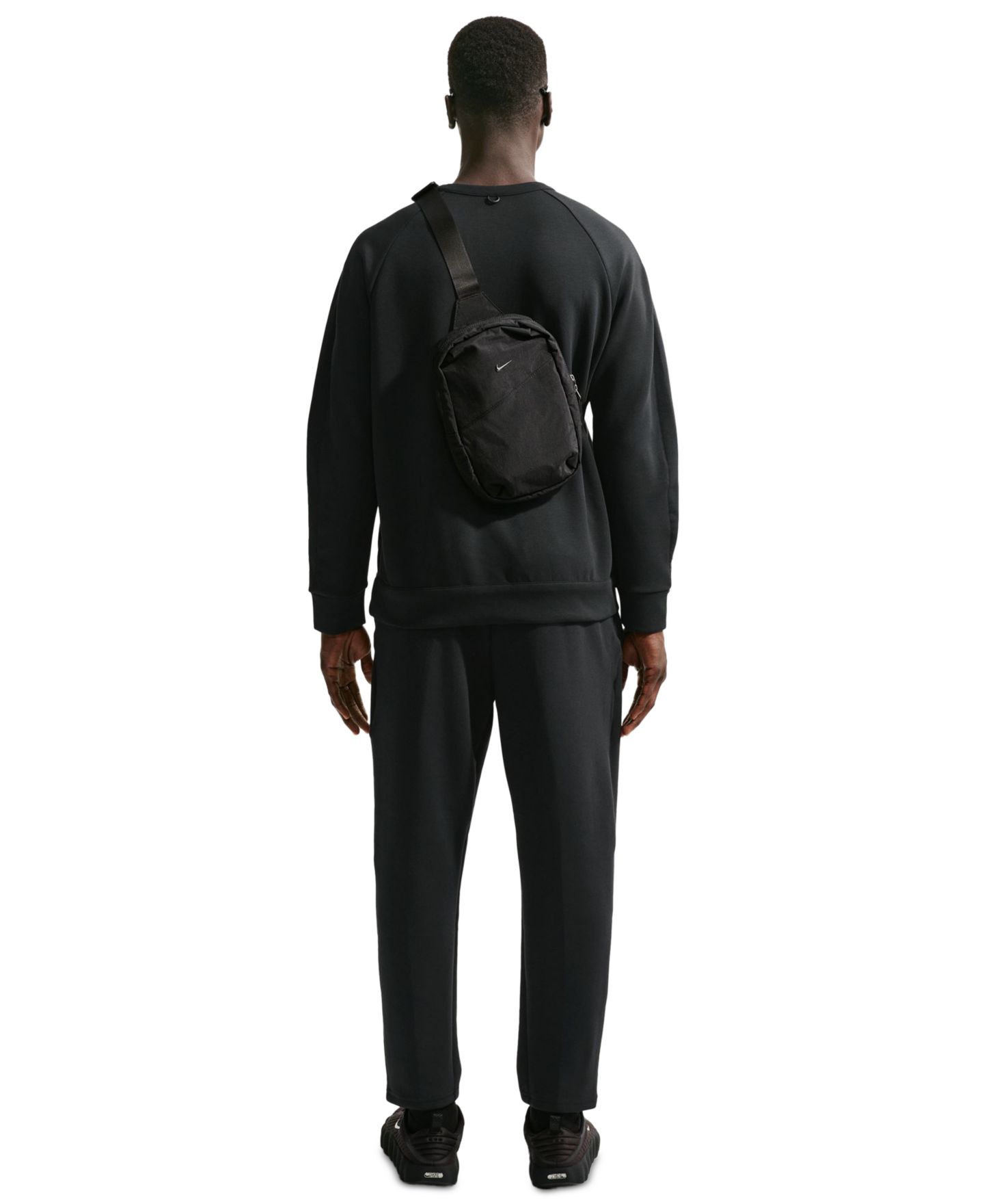 Мужской свитшот Nike Dri-FIT Crewneck, цвет: Чёрный / Серый — фото 5