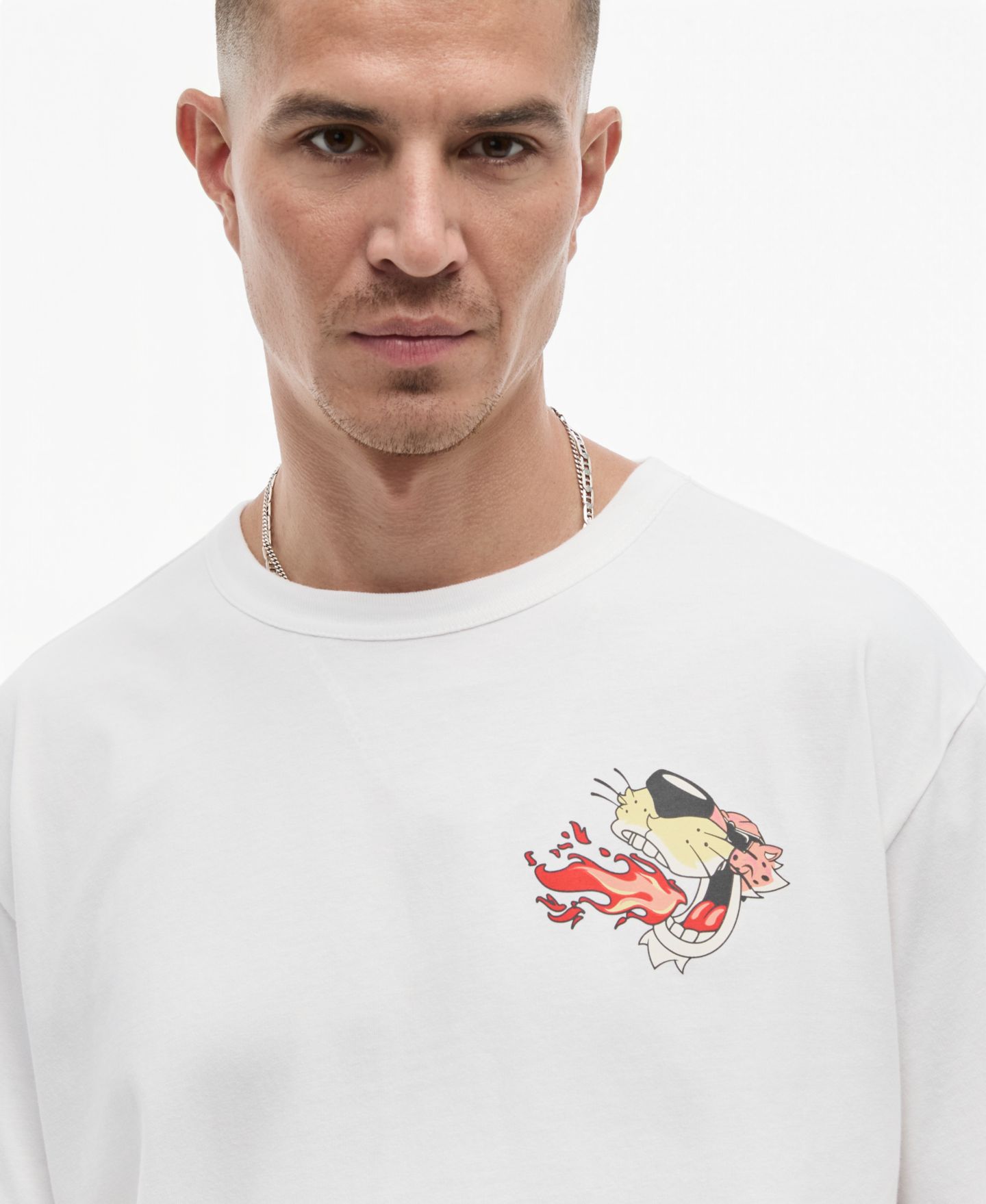 Мужская футболка Macy's Mode of One Flamin' Hot Cheetohs Graphic, цвет: Яркий белый — фото 3