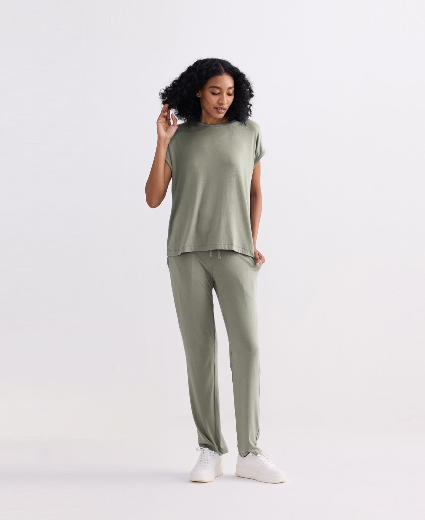 Женская футболка Reistor Relaxed in Olive, цвет: Морозный и Туманный — фото 7