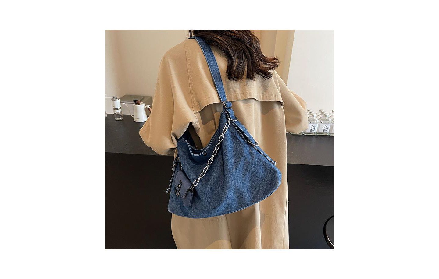 Женская сумка SUSU Drift Hobo Slouchy Shoulder Crossbody Purse Casual Washed Denim Handbag with Chain Accent, цвет: Синий джинсовый / Синий — фото 2