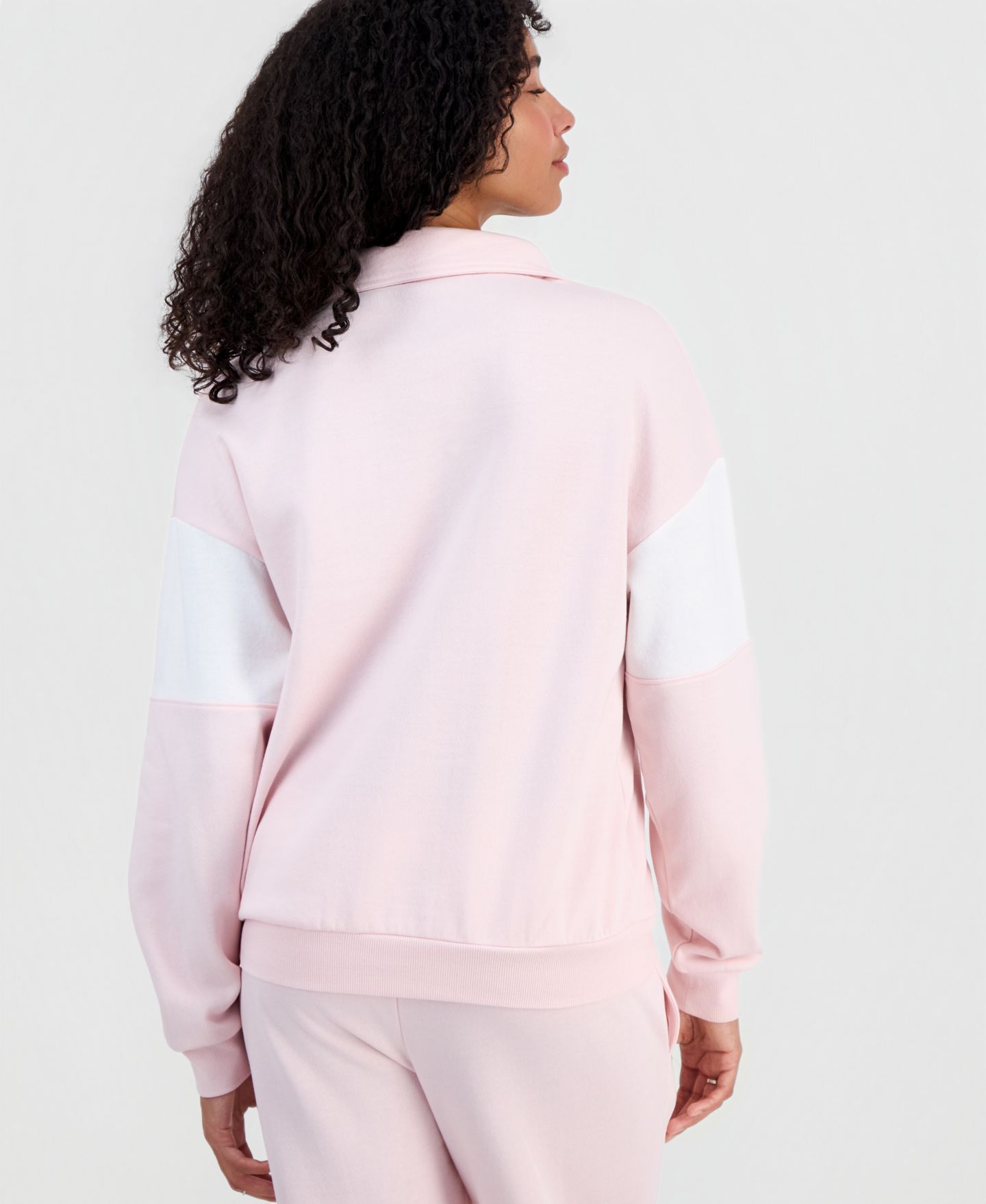 Женский свитшот Sanrio Juniors' Hello Kitty Varsity Quarter-Zip Fleece Pullover, цвет: Ballet Slipper — фото 2
