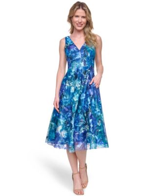 Women's Sleeveless V-Neck Dress