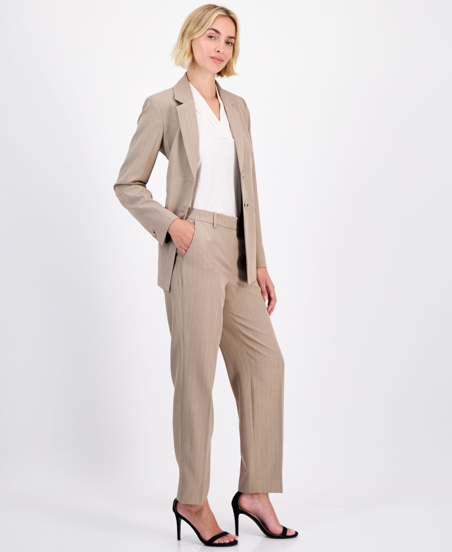 Женские брюки Anne Klein Pinstriped Straight-Leg Ankle, цвет: Натуральный глиняный / Чёрный — фото 5