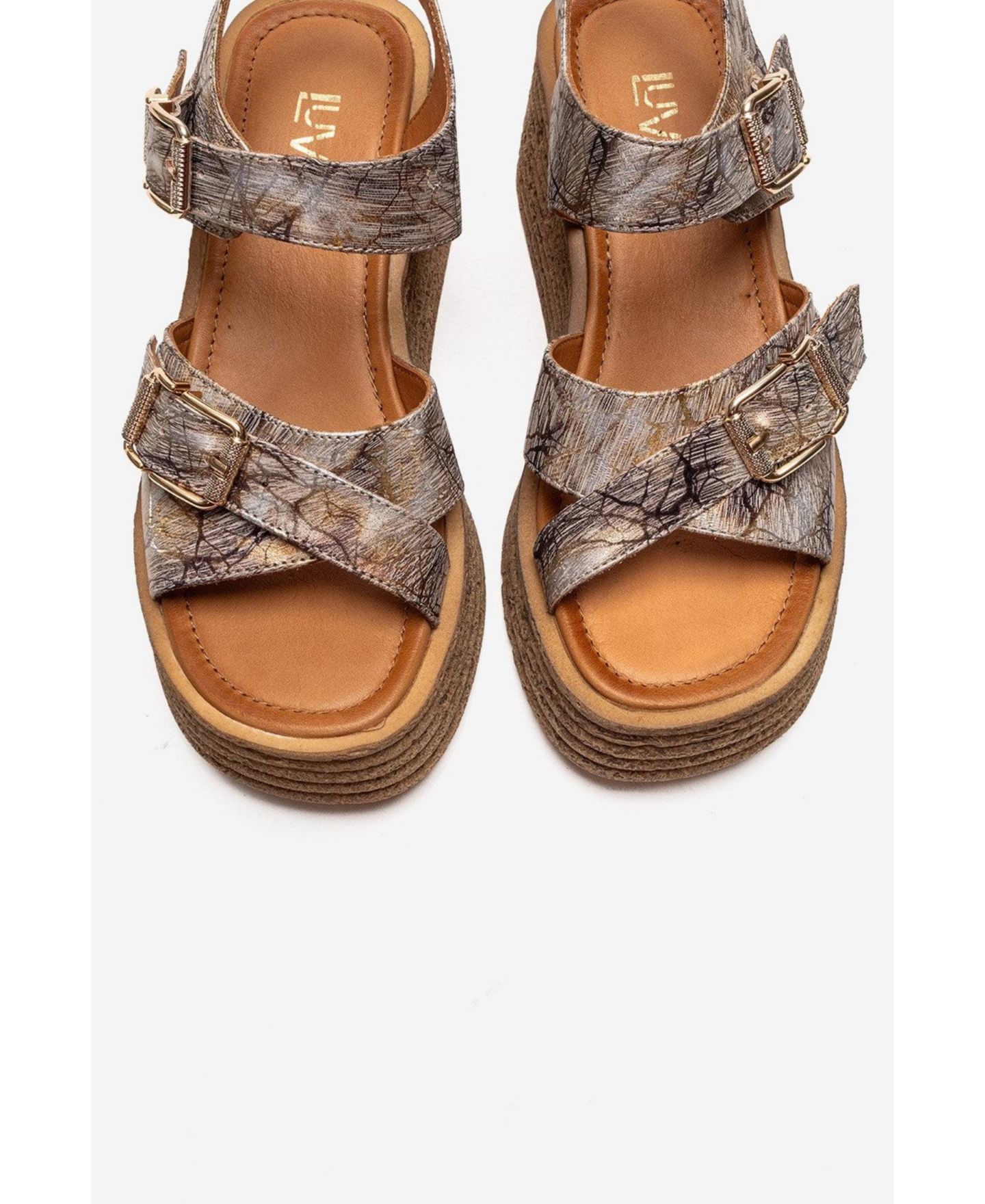 Женские сандалии Forever & Always Shoes Mirette Leather Platform Sandal, цвет: Золотой — фото 5