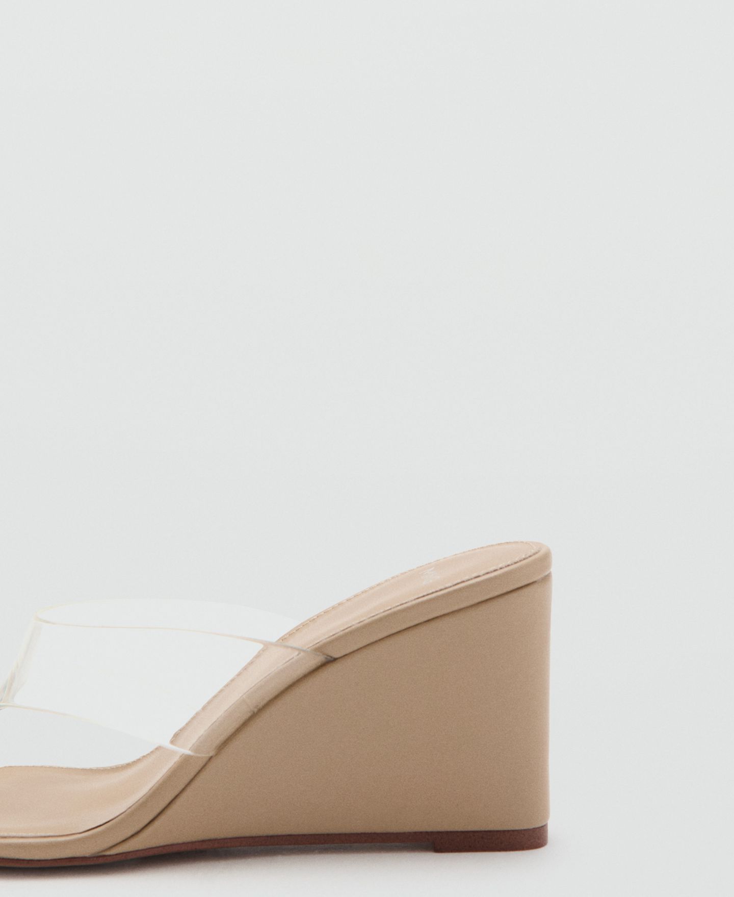 Женские сандалии MANGO Vinyl Strap Wedge, цвет: Телесный — фото 6