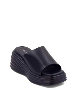 Women's Flaunt Square Toe Wedge Sandal