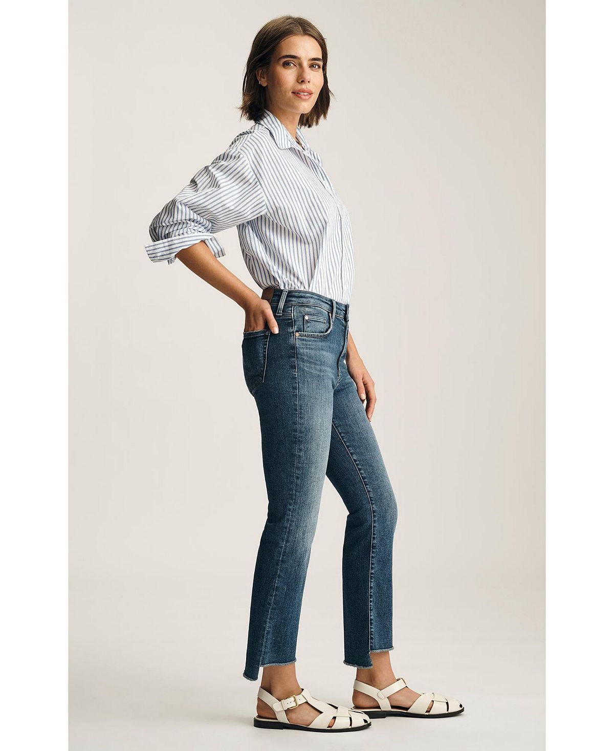 Mavi Jeans Women's Anika Mid Rise Cropped Flare In Dark Brushed Flex Blue view 4 — MAYCSS fashion products