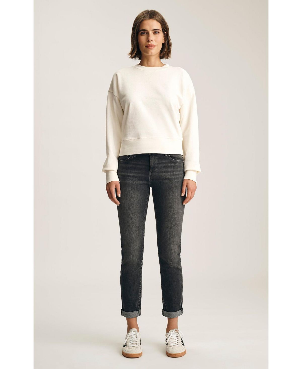 Mavi Jeans Women's Emma Mid Rise Boyfriend In Mid Smoke Tribeca view 4 — MAYCSS fashion products