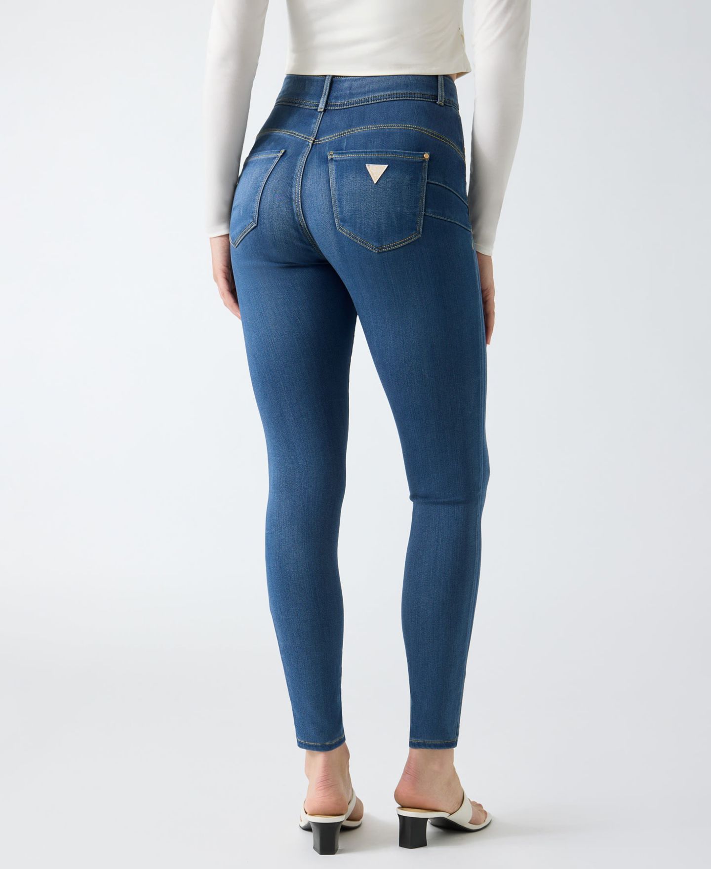 Женские джинсы GUESS Skinny Leg Ankle, цвет: Comfy Light — фото 3