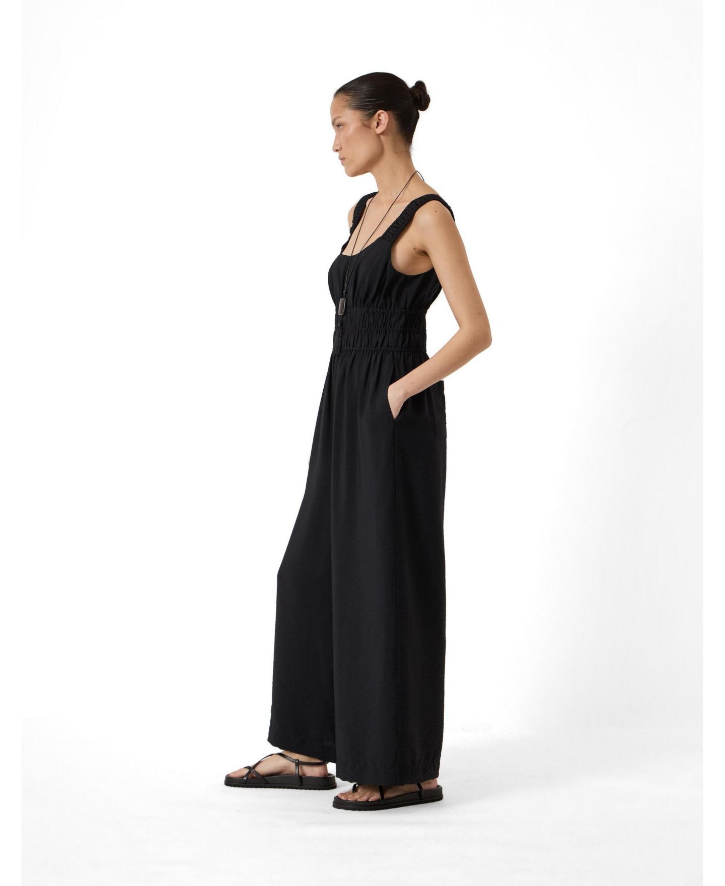 Женский комбинезон Hush Wrenna Gathered Straps Airflow Jumpsuit, цвет: Чёрный — фото 2