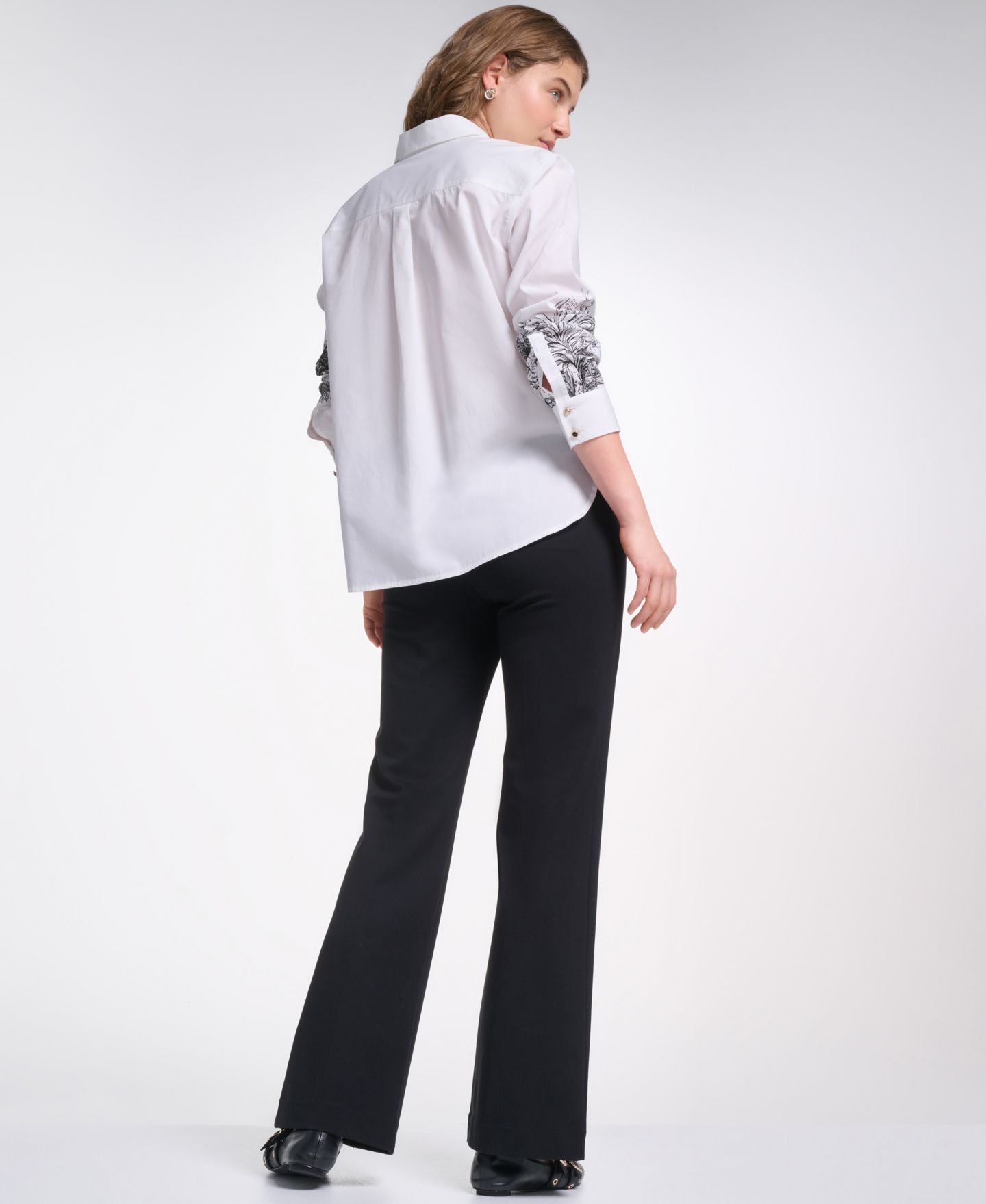 Женская рубашка KARL LAGERFELD PARIS Petite Parisian Graphics Long-Sleeve Shirt, цвет: Белый — фото 5