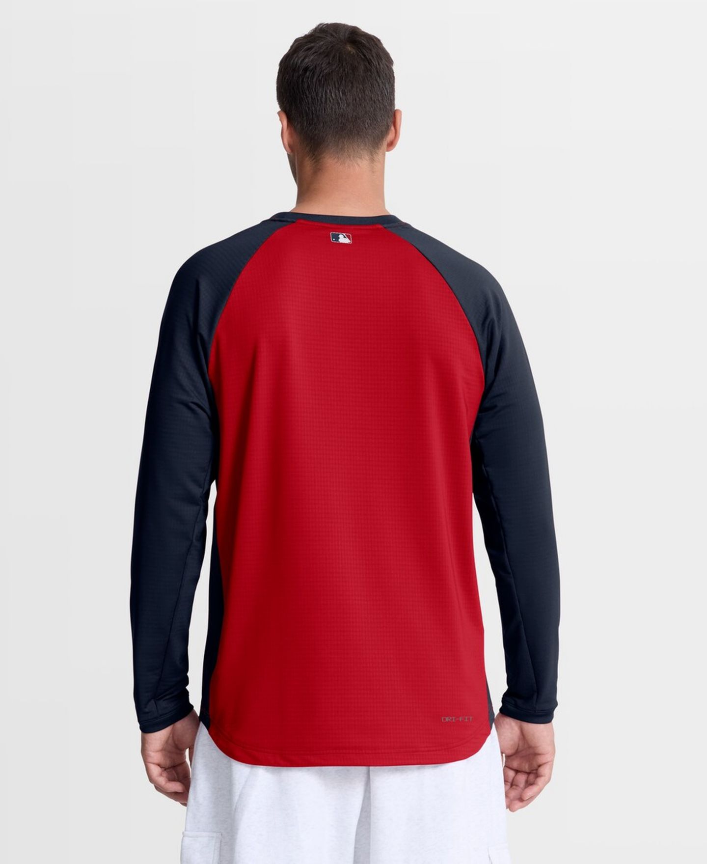 Мужская толстовка Nike Red Atlanta Braves Authentic Collection Raglan Dri-FIT — фото 3