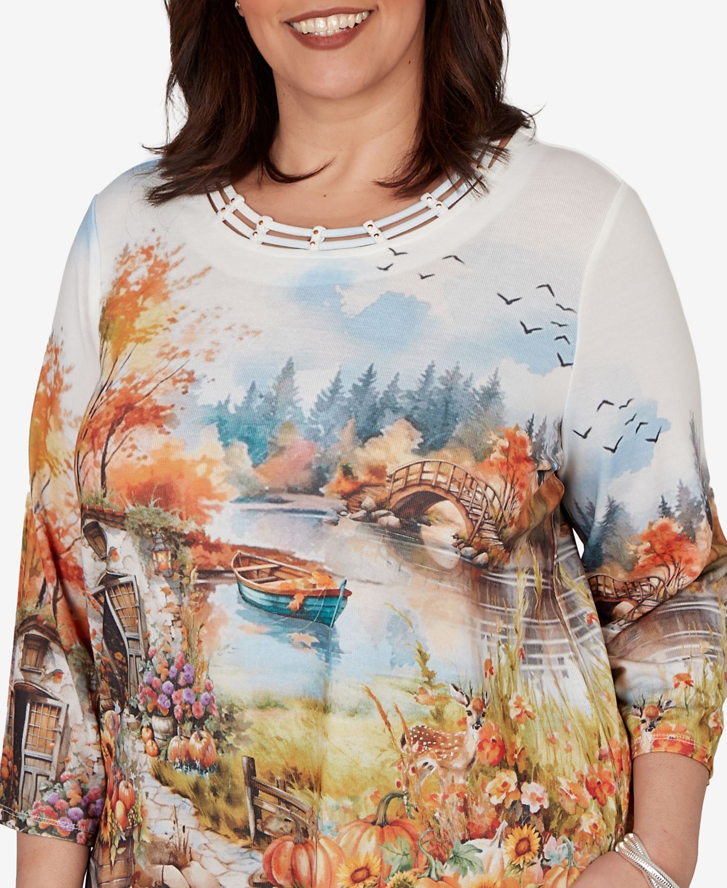 Женский топ Alfred Dunner Plus Size Autumn Lake Scenic Print, цвет: Слоновая кость разноцветный — фото 4