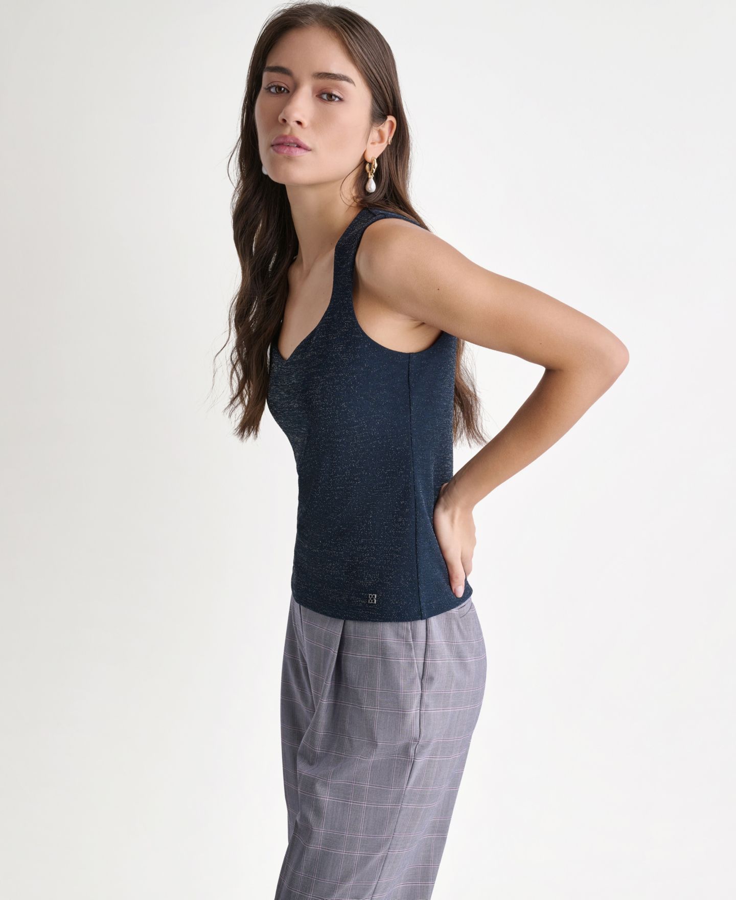 Женский топ BCBG Sleeveless V-Neck, цвет: Глубокий морской — фото 3