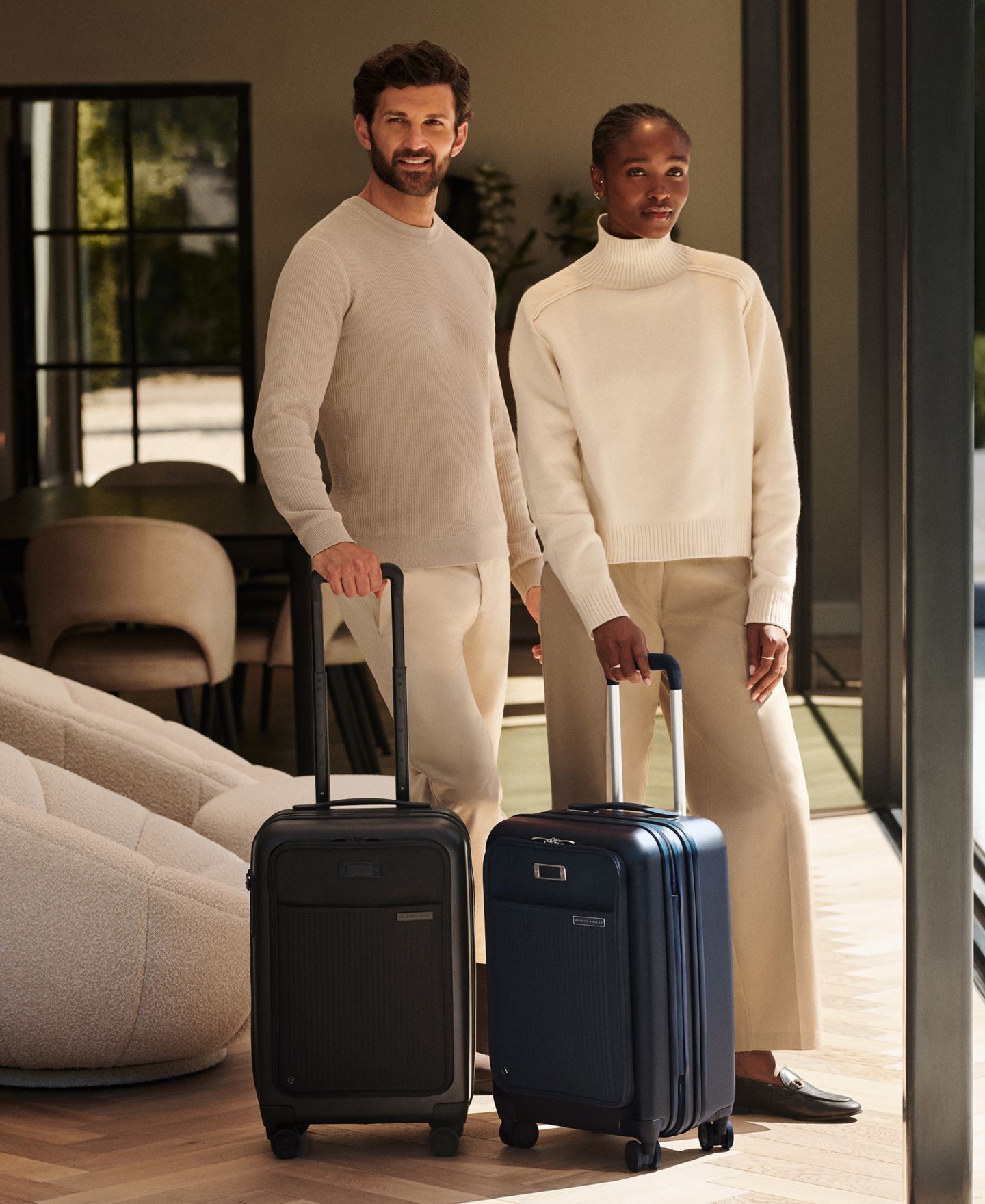 Чемодан Briggs & Riley Essential Front Pocket Carry-On Expandable Spinner, цвет: Чёрный — фото 12