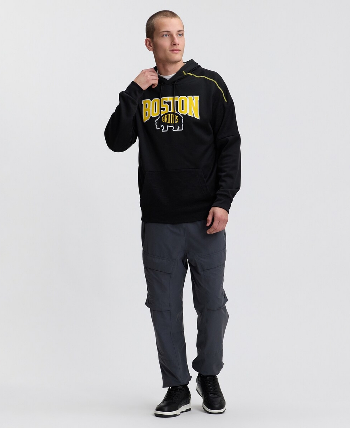 Fanatics Men's Black Boston Bruins 2026 Nhl Stadium Series Defender Pullover Hoodie