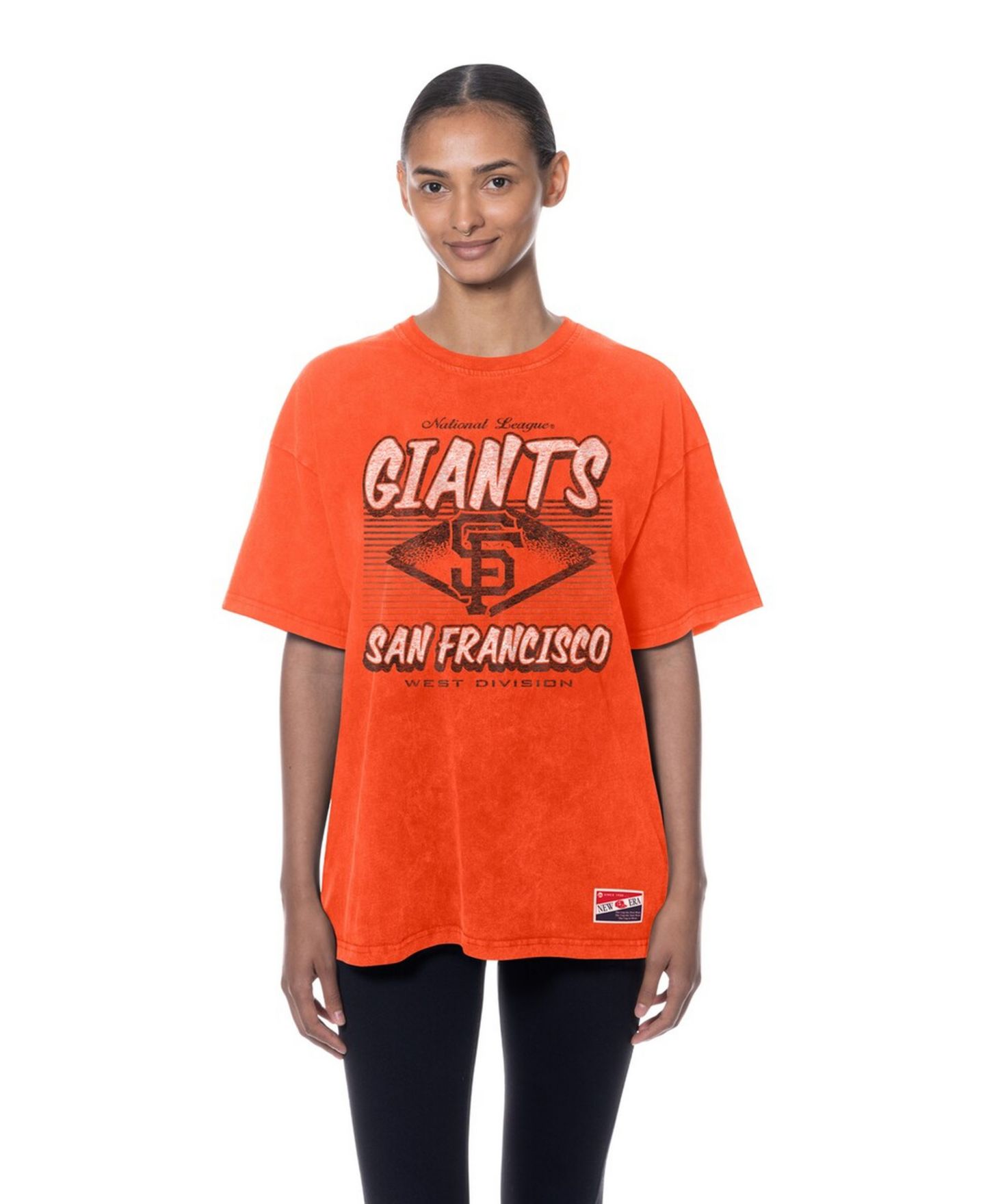 Женская футболка New Era Orange San Francisco Giants Mineral Wash Oversized — фото 4