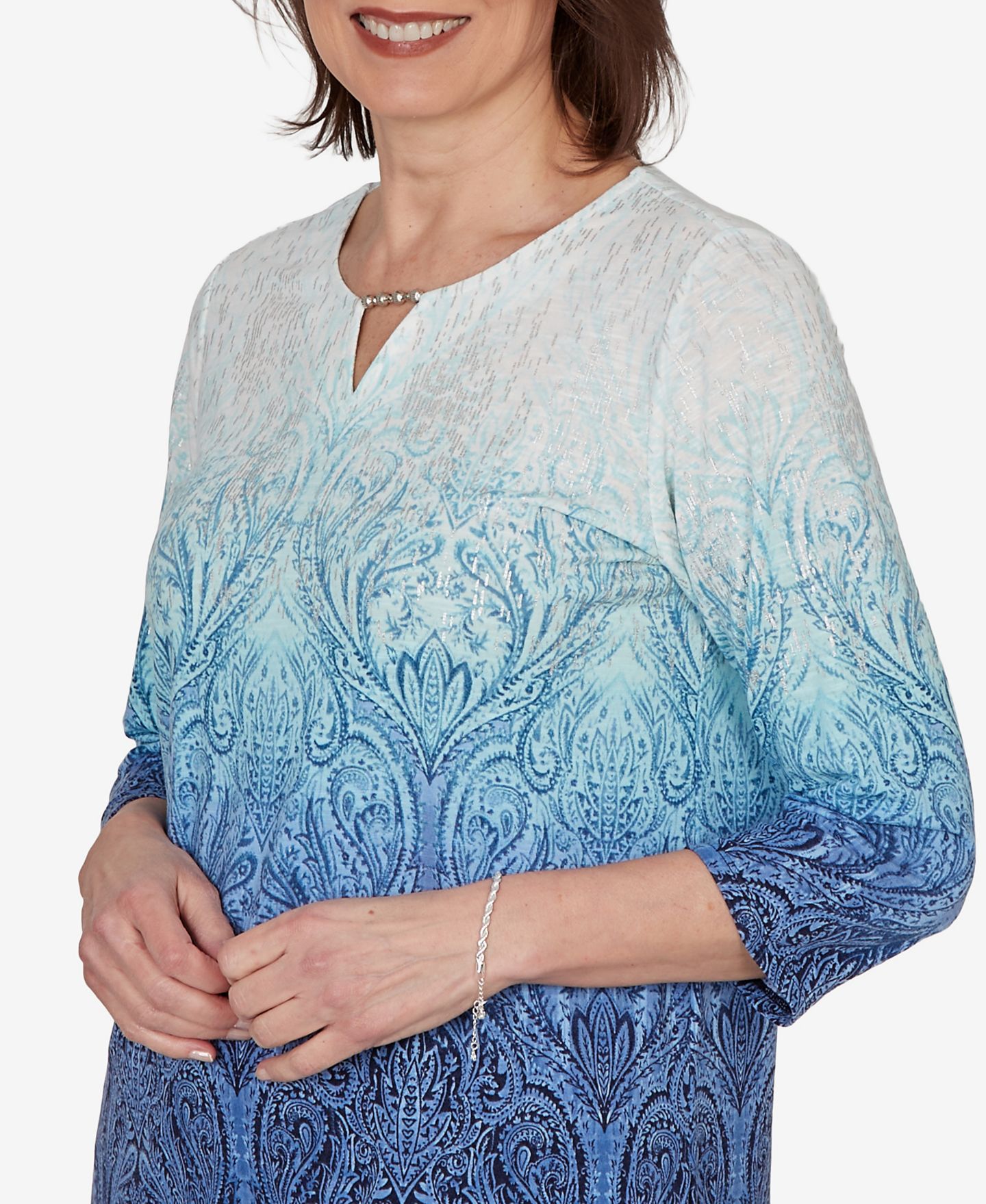 Женский топ Alfred Dunner Petite Ombre Medallion Knit, цвет: Джинсовый — фото 4