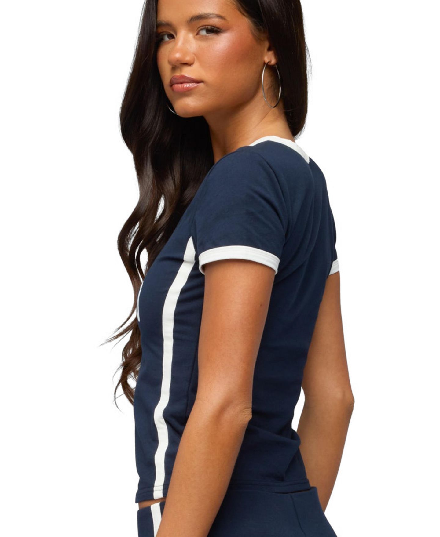 Женская футболка Edikted England Girl V Neck, цвет: Тёмно-синий — фото 2