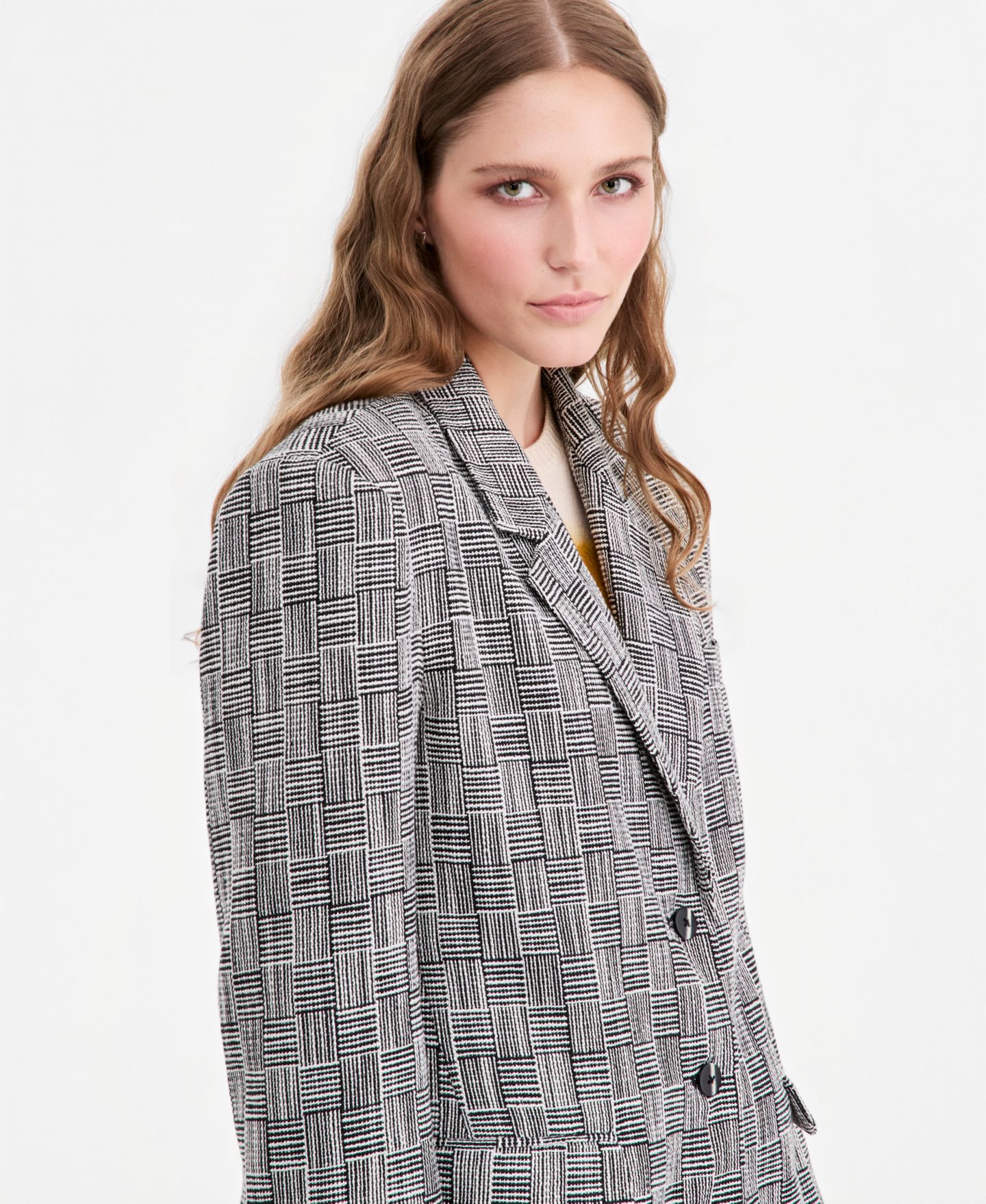 Женский пиджак Jonathan Cohen | Macy's Oversized Houndstooth Plaid Statement Blazer — фото 3