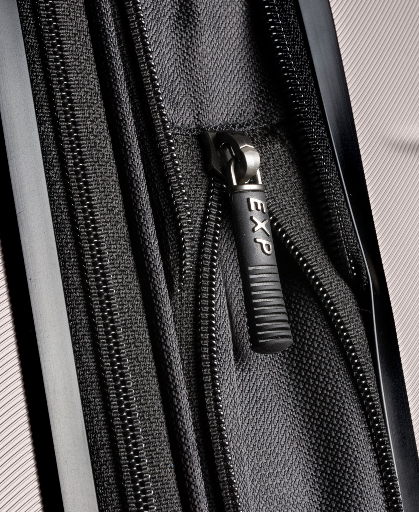 Чемодан Ricardo Cabrillo 4.0 Large Check-In Spinner Suitcase, цвет: Сливочный кремовый — фото 13