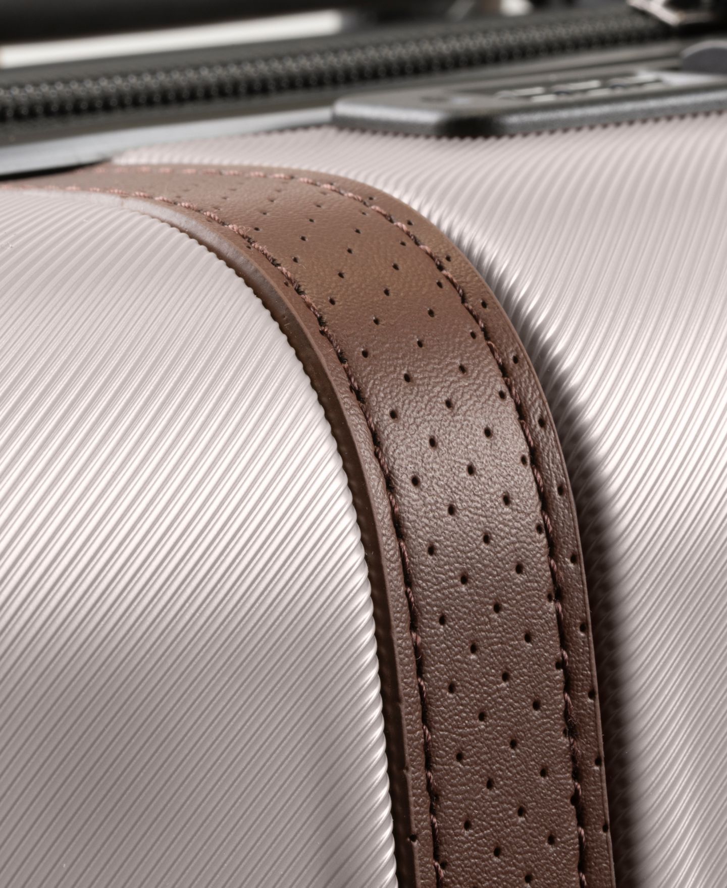 Чемодан Ricardo Cabrillo 4.0 Carry-On Spinner Suitcase, цвет: Сливочный кремовый — фото 11