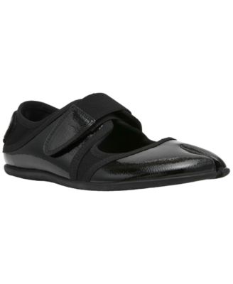 Women's Rapid Mary Jane Tabi Sneakers