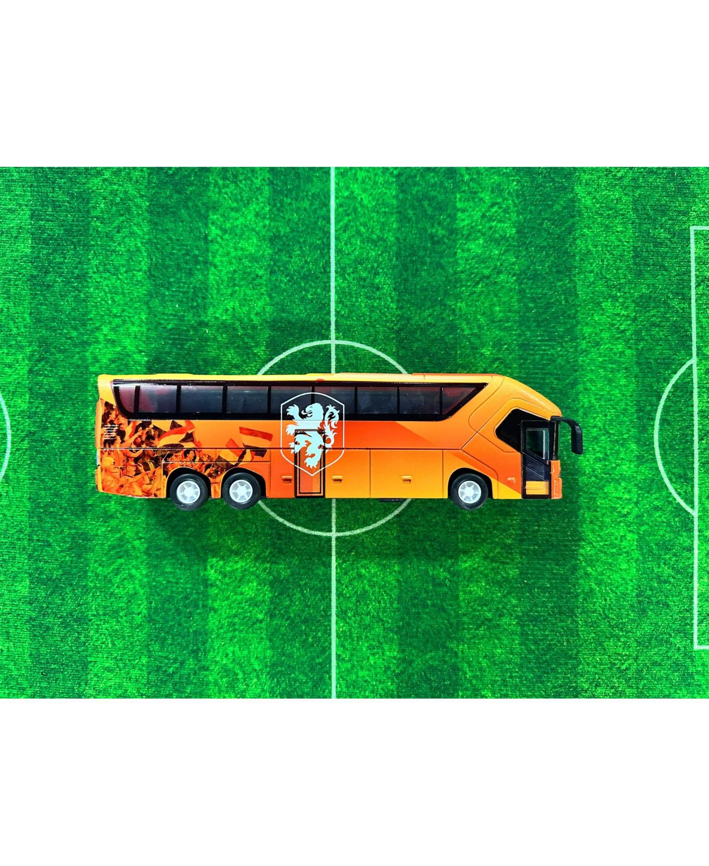 Детская игрушка Banbo Toys Soccer Tour Bus 2026 Netherlands National Team, цвет: Open Miscellaneous — фото 2