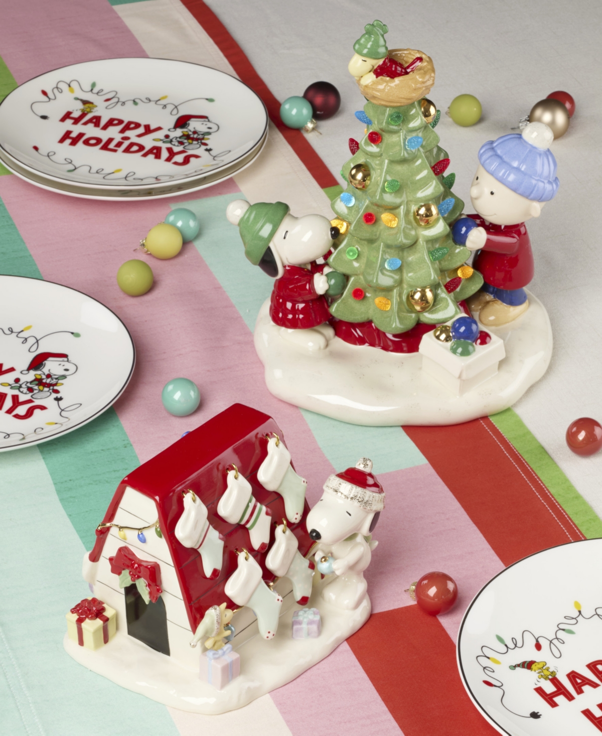 Lenox Peanuts Christmas Light-up Figurine In Multi