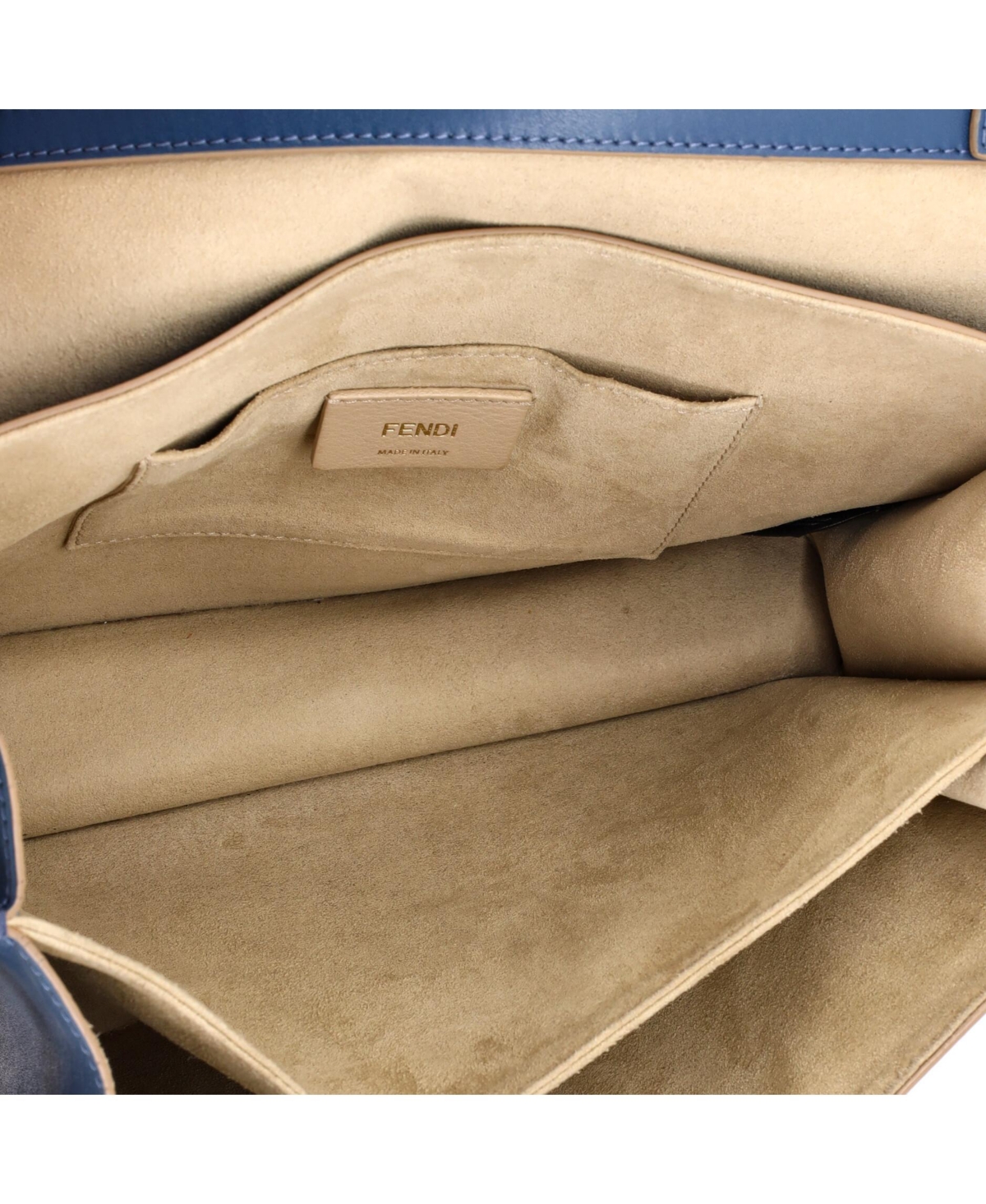 Pre-Owned Fendi Medium Kan I Bag Leather
