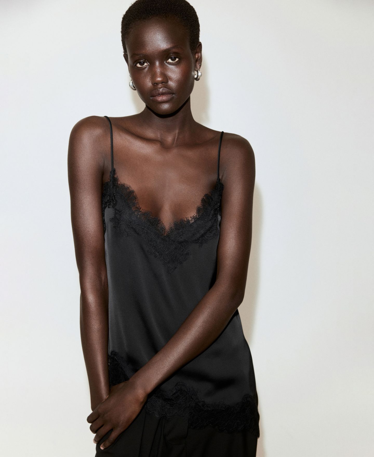 Женский топ Mango Asymmetrical Lace Lingerie, цвет: Чёрный — фото 1