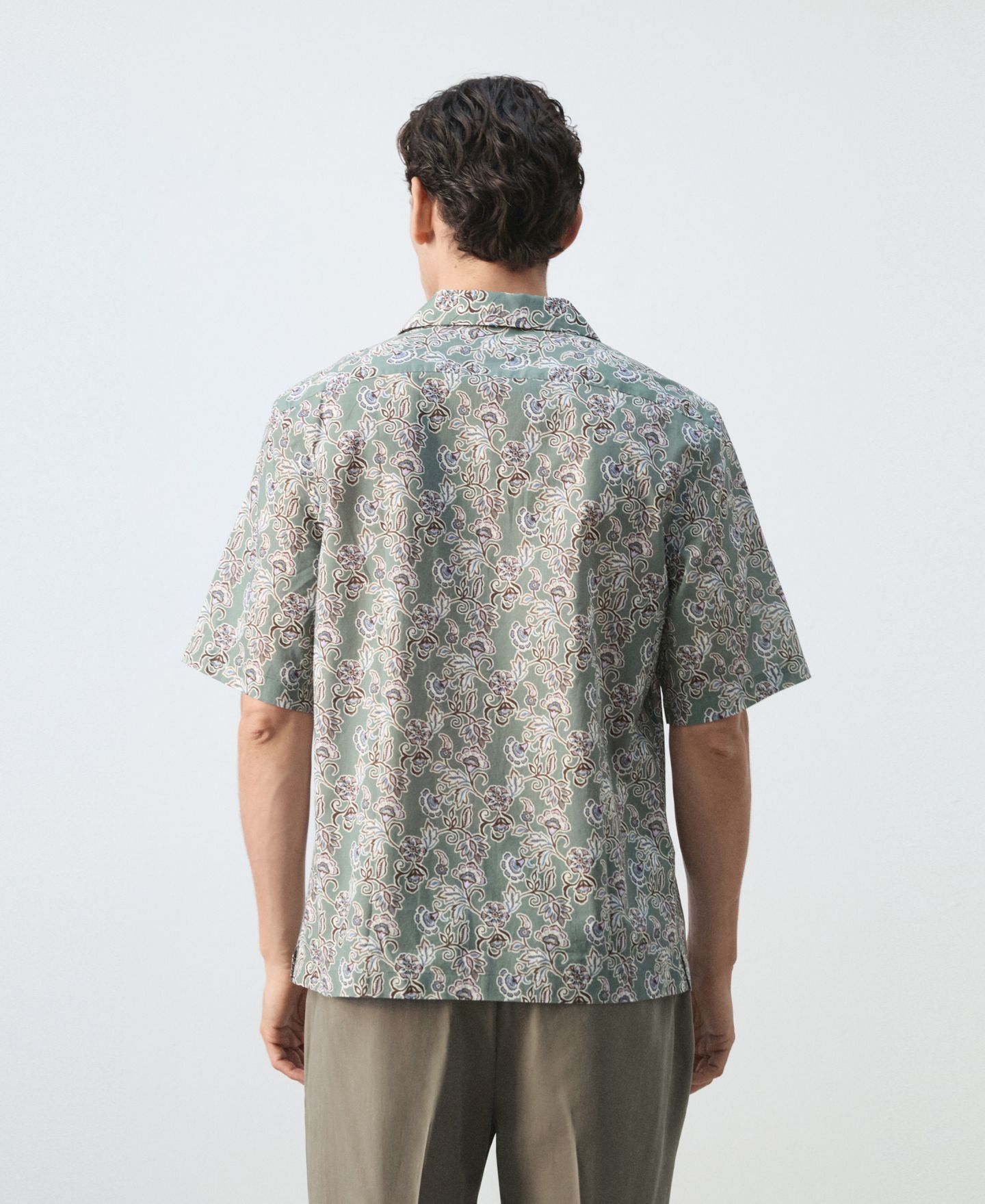 Мужская рубашка Mango Cotton Bowling-Collar, цвет: Тёмно-зелёный — фото 2