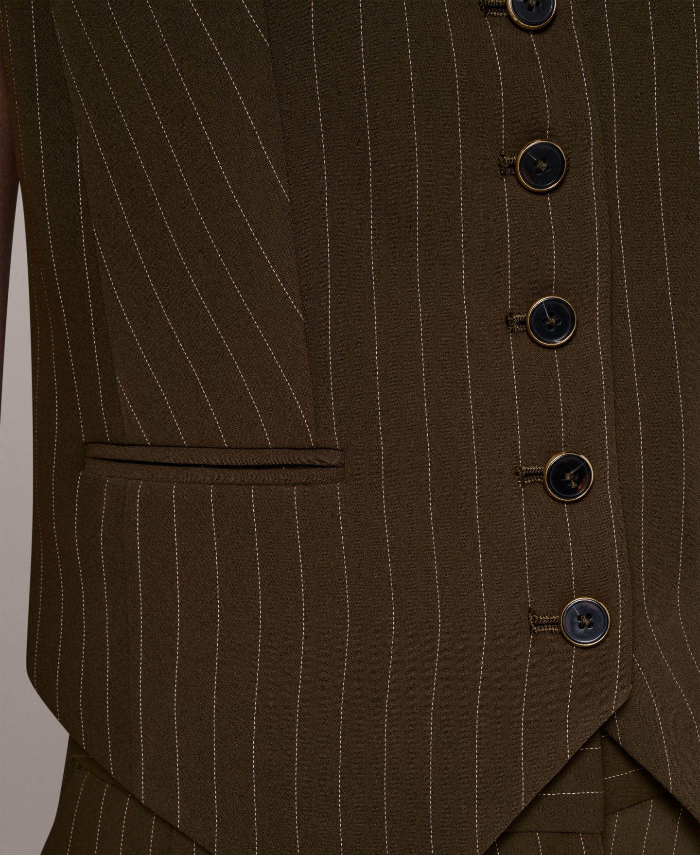 Женский жилет Donna Karan New York Cropped Pinstripe Sleeveless Vest, цвет: Оливковый — фото 7