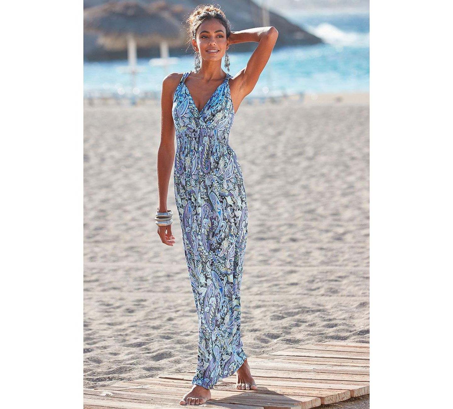 Женское платье LASCANA Viscose Paisley Print Smocked V-Neck Smocked-Waist Maxi — фото 3