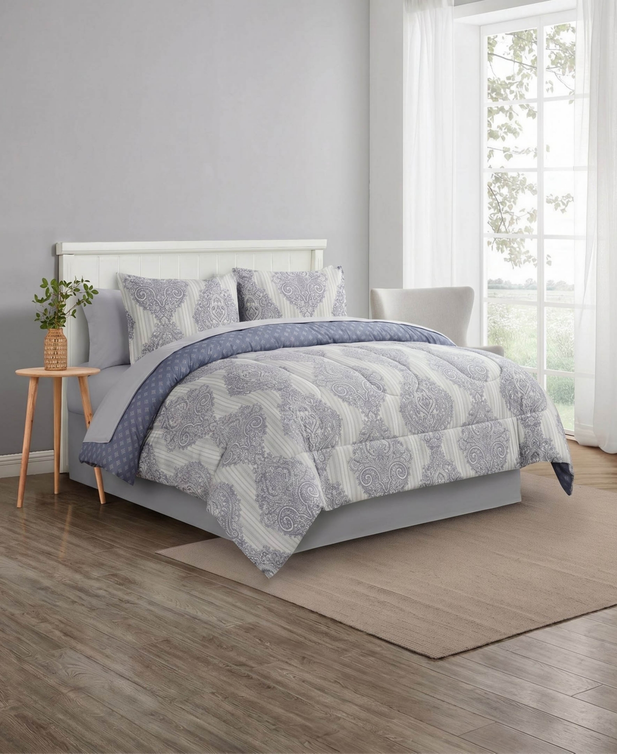 Lawnrence Reversible 8-Piece Bed-in-a-Bag Comforter Sets