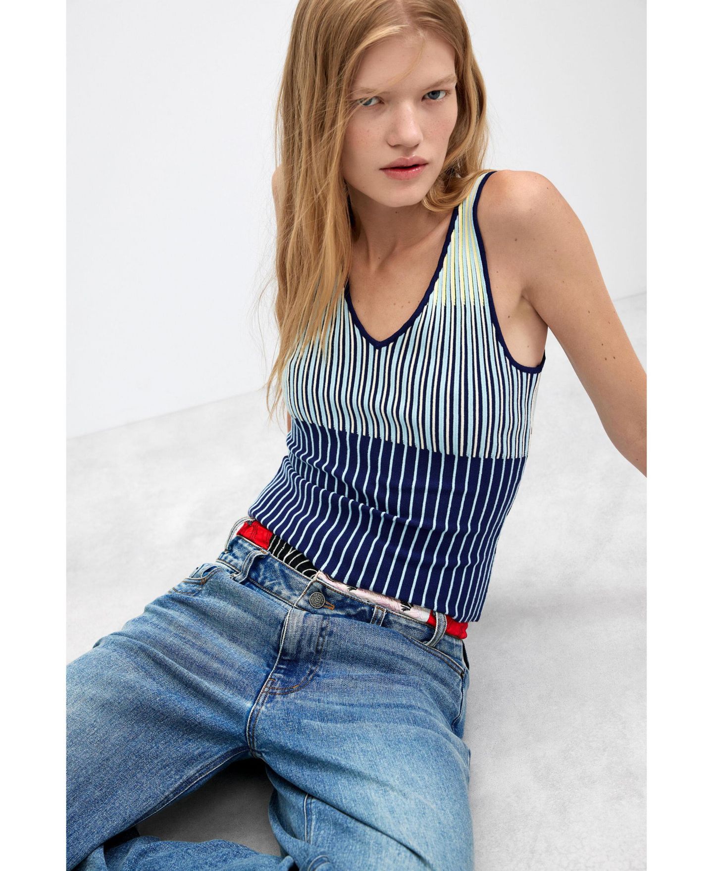 Женский топ Desigual Sleeveless knit, цвет: Тёмный синий — фото 4