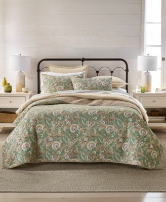 Venetian Vine Quilted Quilt Set